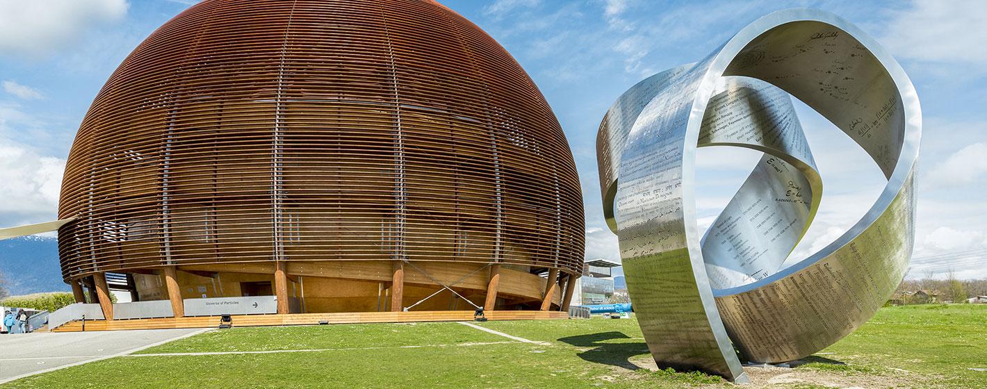 Der «Globus der Wissenschaft und Innovation», der als Ausstellungsbau neben dem CERN Forschung für alle zugänglich macht.